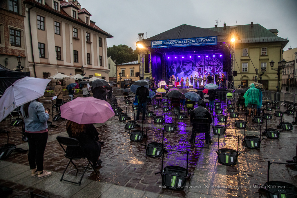 bs_210805_5217.jpg-Lekcja Śpiewania, Kadrówka  Autor: B. Świerzowski