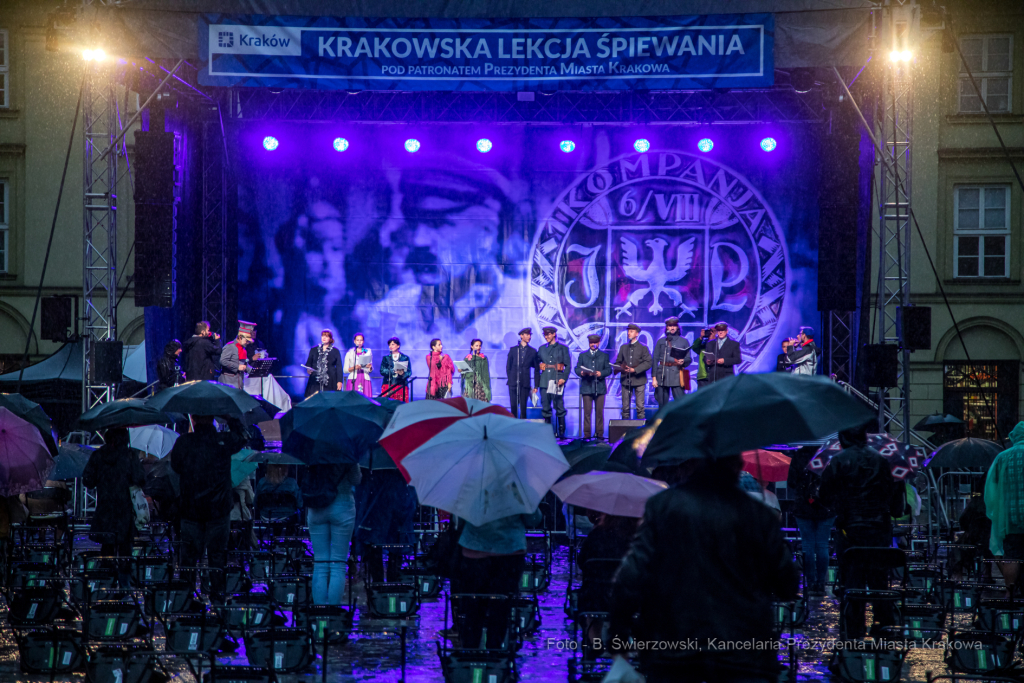 bs_210805_5269.jpg-Lekcja Śpiewania, Kadrówka  Autor: B. Świerzowski