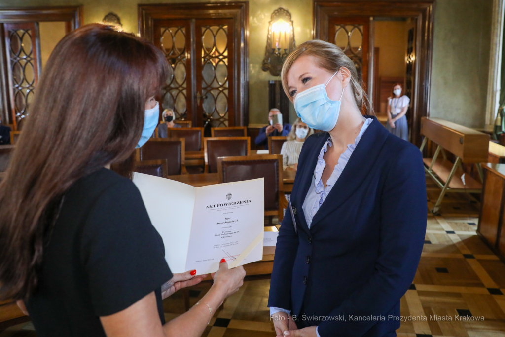 bs_210819_5203.jpg-Dyrektorzy, Szkoły, Korfel - Jasińska  Autor: B. Świerzowski