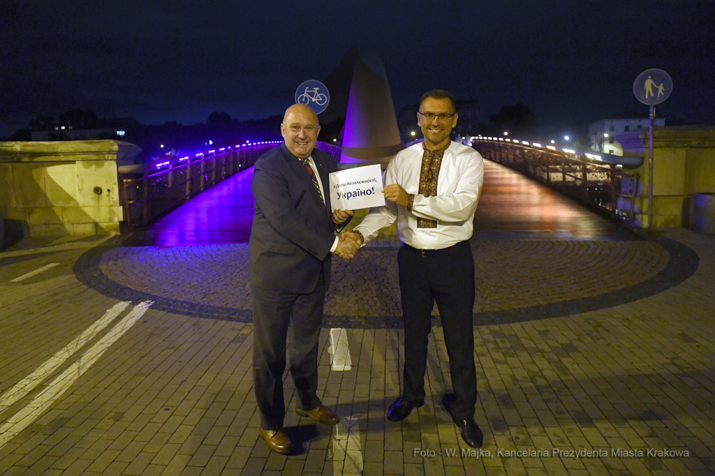 022jpg.jpg-kładka Bernatka w 30. rocznicę wolności Ukrainy  Autor: W. Majka