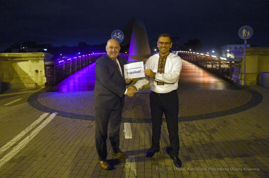 022jpg.jpg-kładka Bernatka w 30. rocznicę wolności Ukrainy