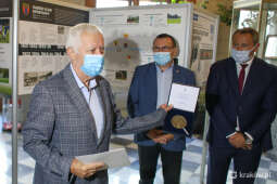 bs_210825_5878.jpg-Turniej krakowskich 100-latków - otwarcie wystawy