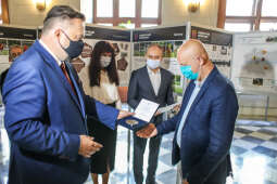 bs_210825_5890.jpg-Turniej krakowskich 100-latków - otwarcie wystawy