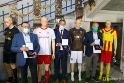 bs_210825_5910.jpg-Turniej krakowskich 100-latków - otwarcie wystawy