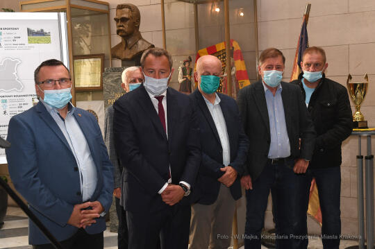 011jpg.jpg-100-lecie klubów sportowych - wystawa