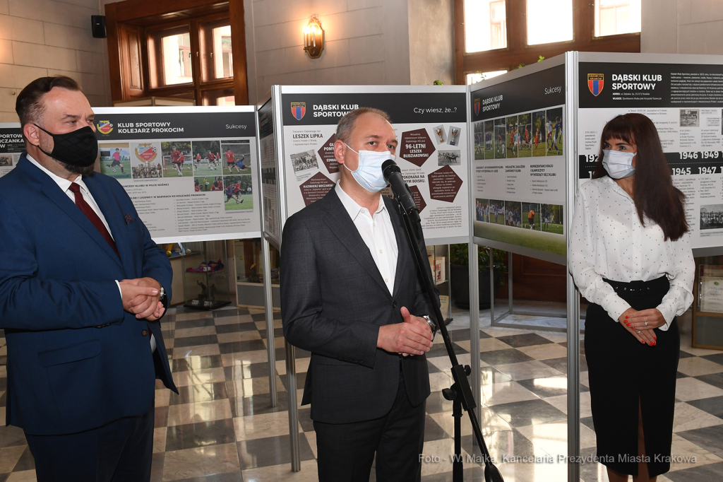 033jpg.jpg-100-lecie klubów sportowych - wystawa  Autor: W. Majka