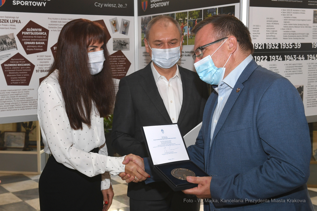 1111jpg.jpg-100-lecie klubów sportowych - wystawa  Autor: W. Majka