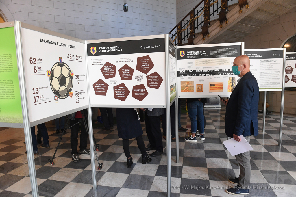 1414jpg.jpg-100-lecie klubów sportowych - wystawa  Autor: W. Majka