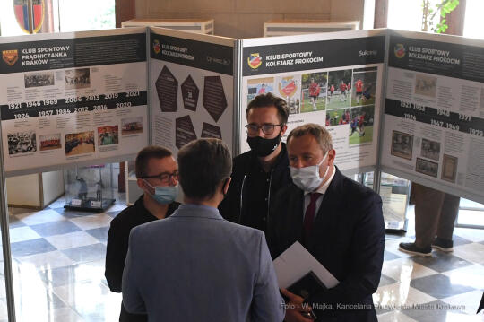 1818jpg.jpg-100-lecie klubów sportowych - wystawa