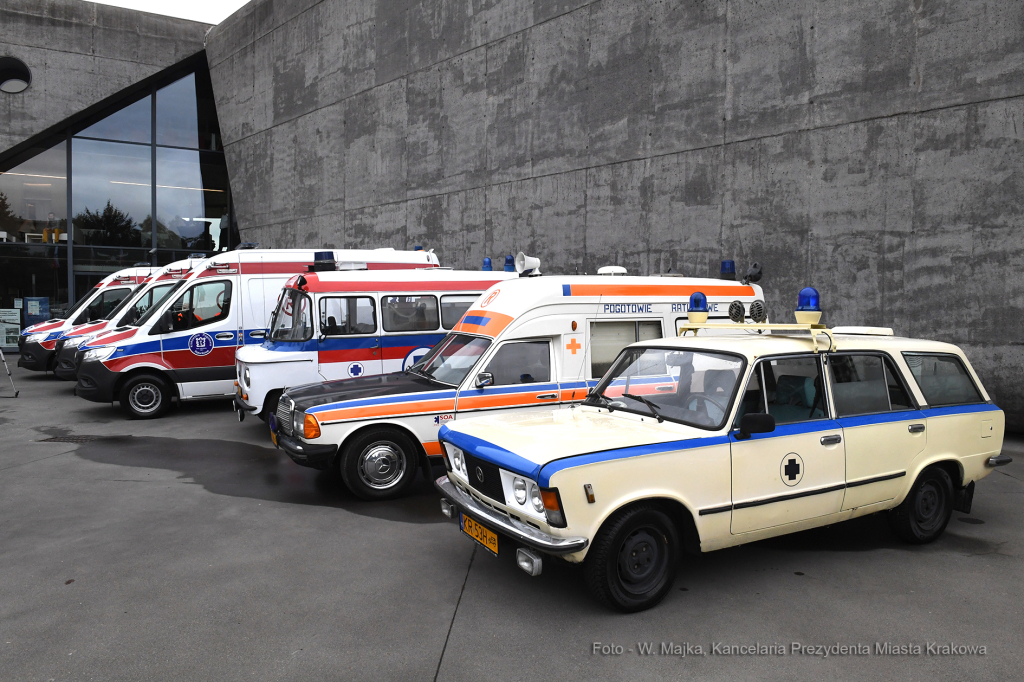 011jpg.jpg-130-lecie Pogotowia  Autor: W. Majka
