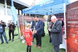 dscn0134.jpg-Turniej krakowskich 100-latków