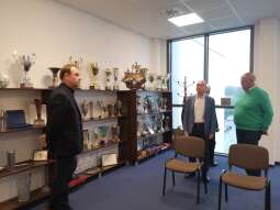 img_20210831_163927.jpg-Komisja Sportu i Kultury Fizycznej na stadionie RKS Garbarnia