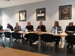 img_20210831_165806.jpg-Komisja Sportu i Kultury Fizycznej na stadionie RKS Garbarnia