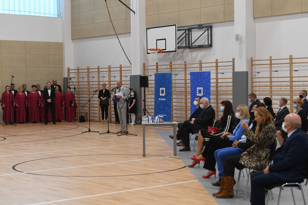 dsc_1431 kopia.jpg-Inauguracja roku szkolnego w nowo wybudowanej Szkole Podstawowej nr 14  Autor: W. Majka