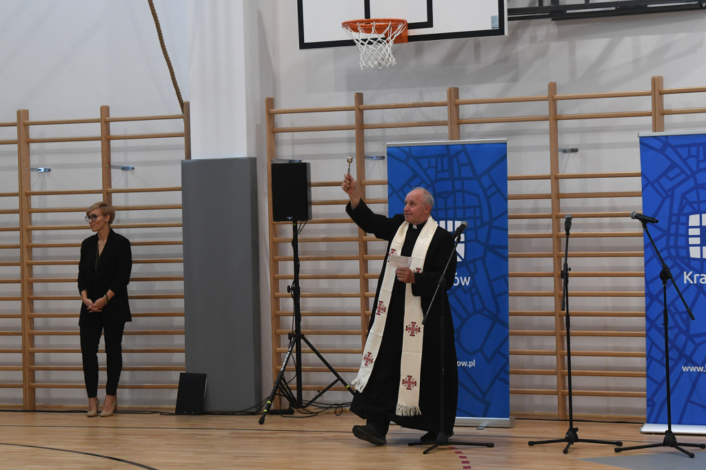 dsc_1515 kopia.jpg-Inauguracja roku szkolnego w nowo wybudowanej Szkole Podstawowej nr 14  Autor: W. Majka