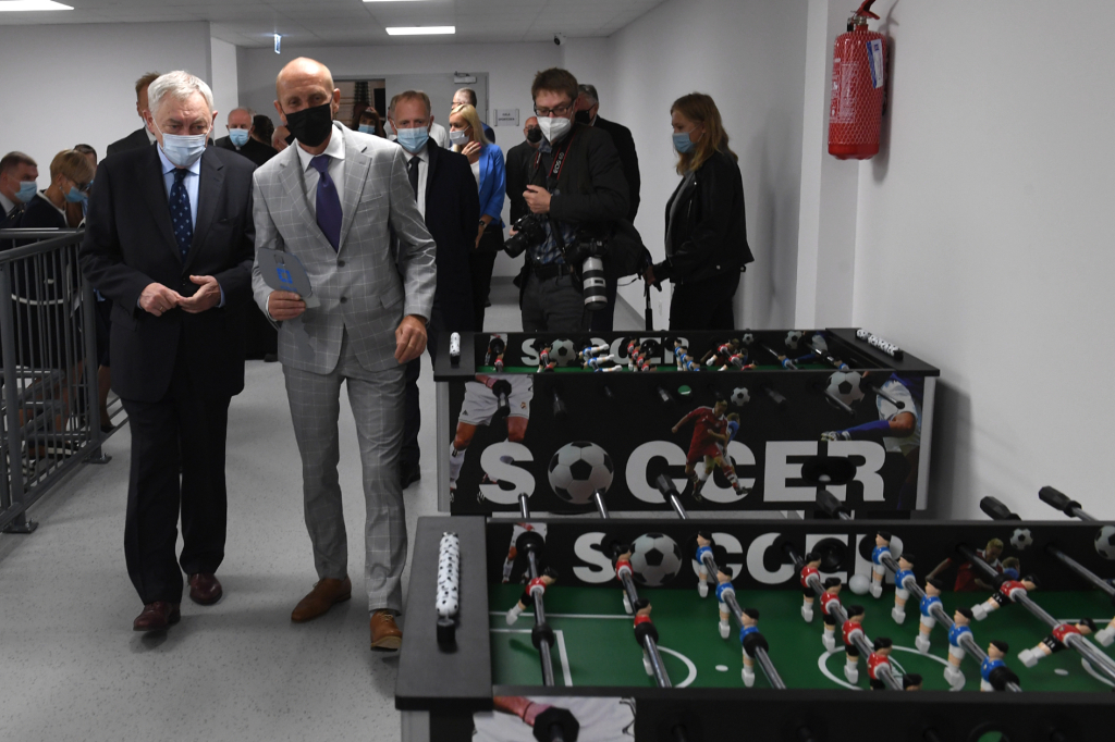 dsc_1533 kopia.jpg-Inauguracja roku szkolnego w nowo wybudowanej Szkole Podstawowej nr 14  Autor: W. Majka