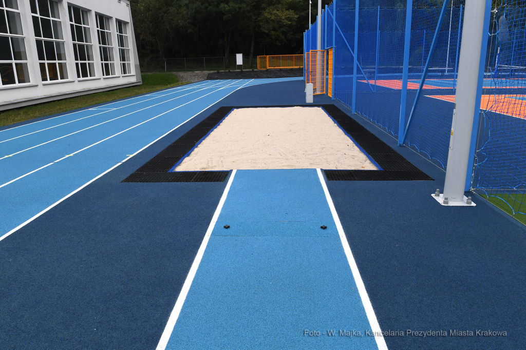 011jpg.jpg-rozpoczęcie roku w Zespole Szkół nr 1  Autor: W. Majka