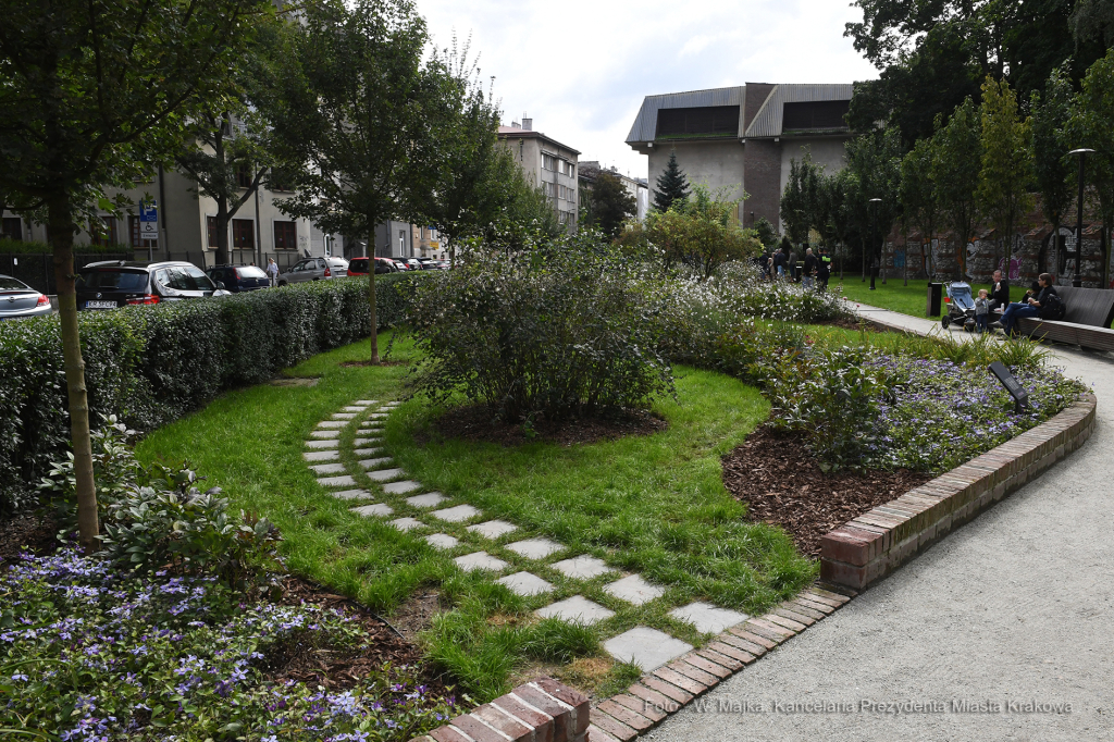 022jpg.jpg-skwer im Janiny Paradowskiej  Autor: W. Majka