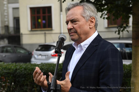 077jpg.jpg-skwer im Janiny Paradowskiej