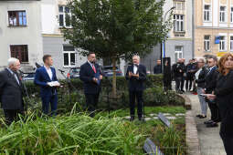 088jpg.jpg-skwer im Janiny Paradowskiej