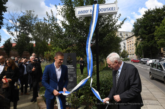 1010jpg.jpg-skwer im Janiny Paradowskiej