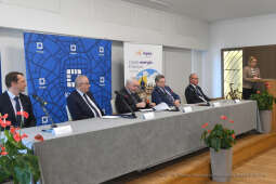 022jpg.jpg-podpisanie porozumienia z MPCE i PGE