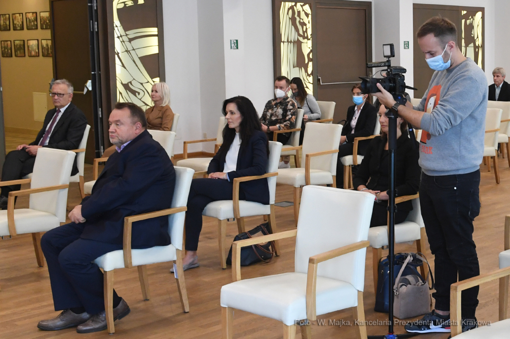 055jpg.jpg-podpisanie porozumienia z MPCE i PGE  Autor: W. Majka