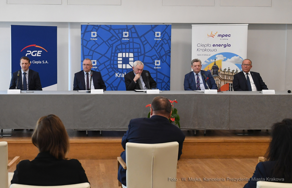 066jpg.jpg-podpisanie porozumienia z MPCE i PGE  Autor: W. Majka