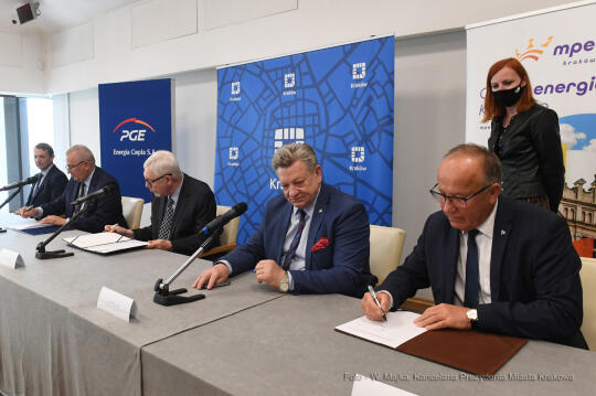 099jpg.jpg-podpisanie porozumienia z MPCE i PGE