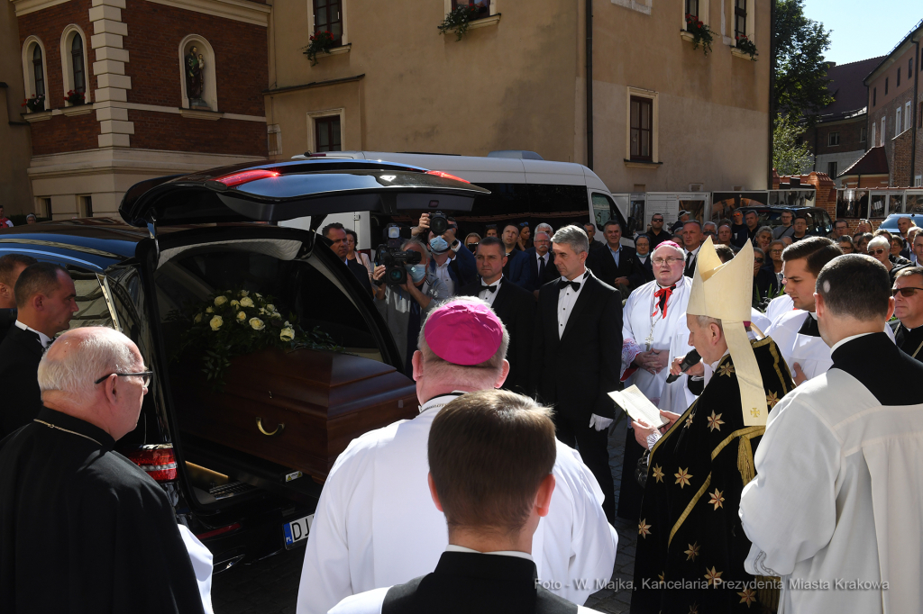 077jpg.jpg-nieszpory żałobne Ks. Prałata Zdzisława Sochackiego  Autor: W. Majka