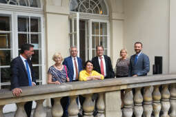 bs_210913_1112.jpg-Pałac Potockich,Delegacja Frankfurt