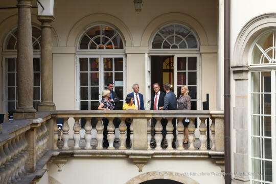 bs_210913_1117.jpg-Pałac Potockich,Delegacja Frankfurt