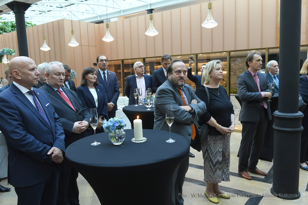 1010jpg.jpg-konsulat Kolumbii  Autor: W. Majka