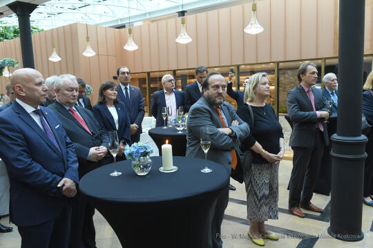 1010jpg.jpg-konsulat Kolumbii