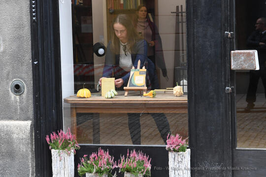 022jpg.jpg-Otwarcie antykwariatu Suszek Books przy ul. św. Tomasza 26