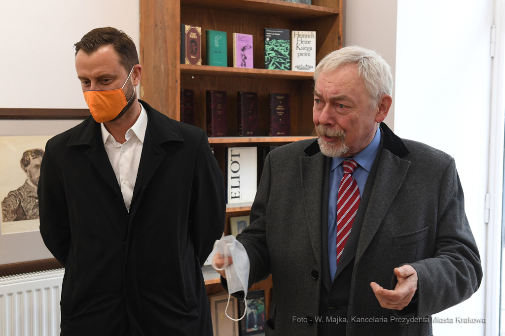 1111jpg.jpg-Otwarcie antykwariatu Suszek Books przy ul. św. Tomasza 26  Autor: W. Majka