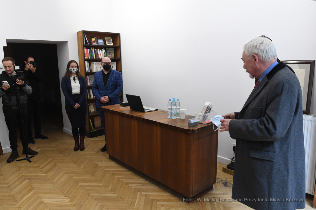 1212jpg.jpg-Otwarcie antykwariatu Suszek Books przy ul. św. Tomasza 26  Autor: W. Majka