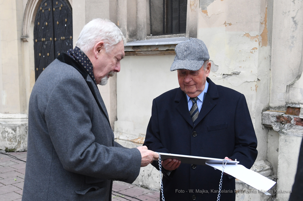 066jpg.jpg-skwer przy Synagodze Tempel  Autor: W. Majka