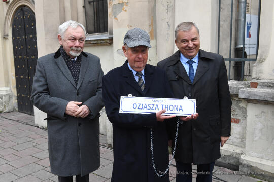 077jpg.jpg-skwer przy Synagodze Tempel