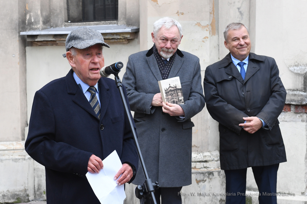 088jpg.jpg-skwer przy Synagodze Tempel  Autor: W. Majka