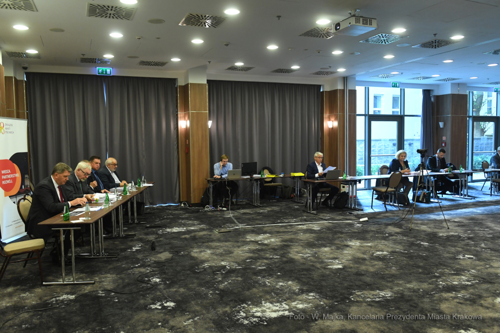 1010jpg.jpg-Zarząd Związku Miast Polskich  Autor: W. Majka