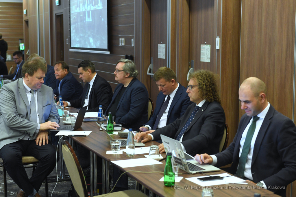 1111jpg.jpg-Zarząd Związku Miast Polskich  Autor: W. Majka