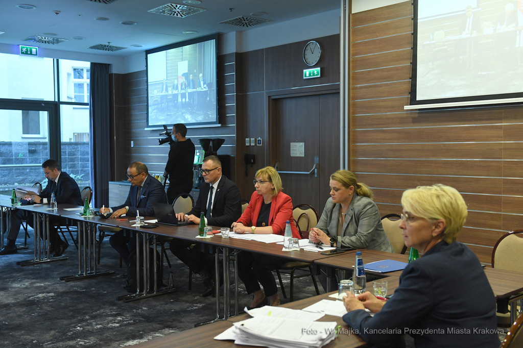 1313jpg.jpg-Zarząd Związku Miast Polskich  Autor: W. Majka