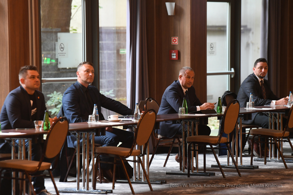 1515jpg.jpg-Zarząd Związku Miast Polskich  Autor: W. Majka