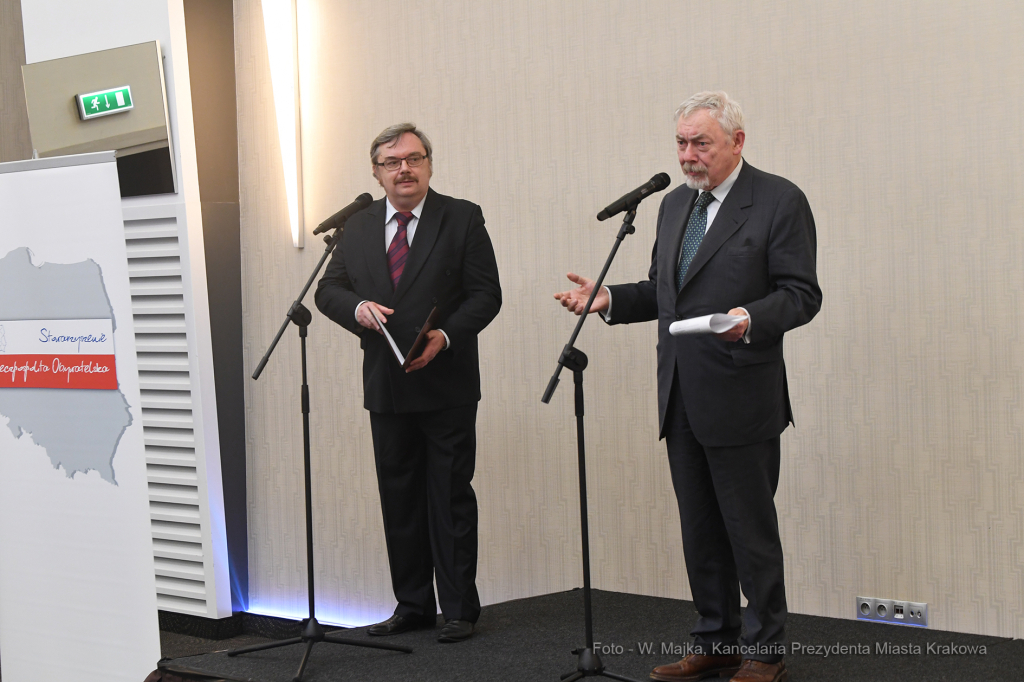 011jpg.jpg-Wręczenie Nagrody Samorządowej im. Norberta Barlickiego  Autor: W. Majka