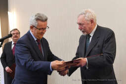 055jpg.jpg-Wręczenie Nagrody Samorządowej im. Norberta Barlickiego