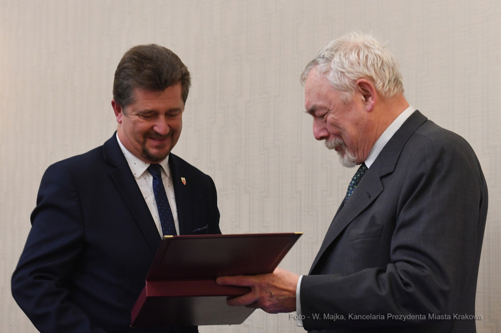 077jpg.jpg-Wręczenie Nagrody Samorządowej im. Norberta Barlickiego  Autor: W. Majka