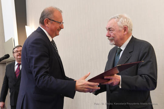 1212jpg.jpg-Wręczenie Nagrody Samorządowej im. Norberta Barlickiego