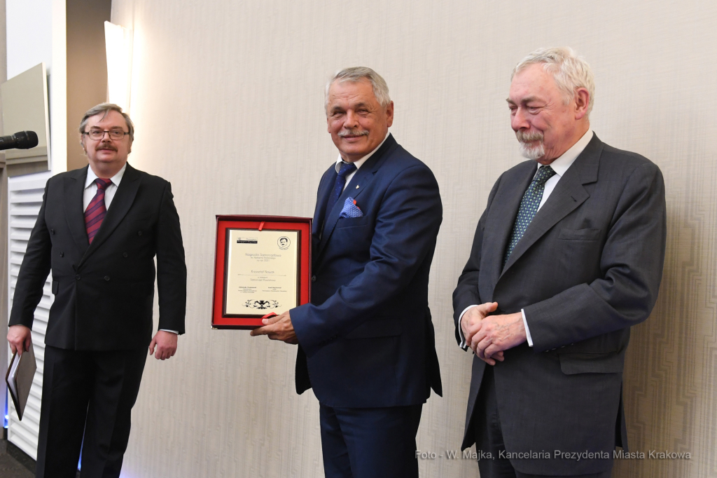 2121jpg.jpg-Wręczenie Nagrody Samorządowej im. Norberta Barlickiego  Autor: W. Majka