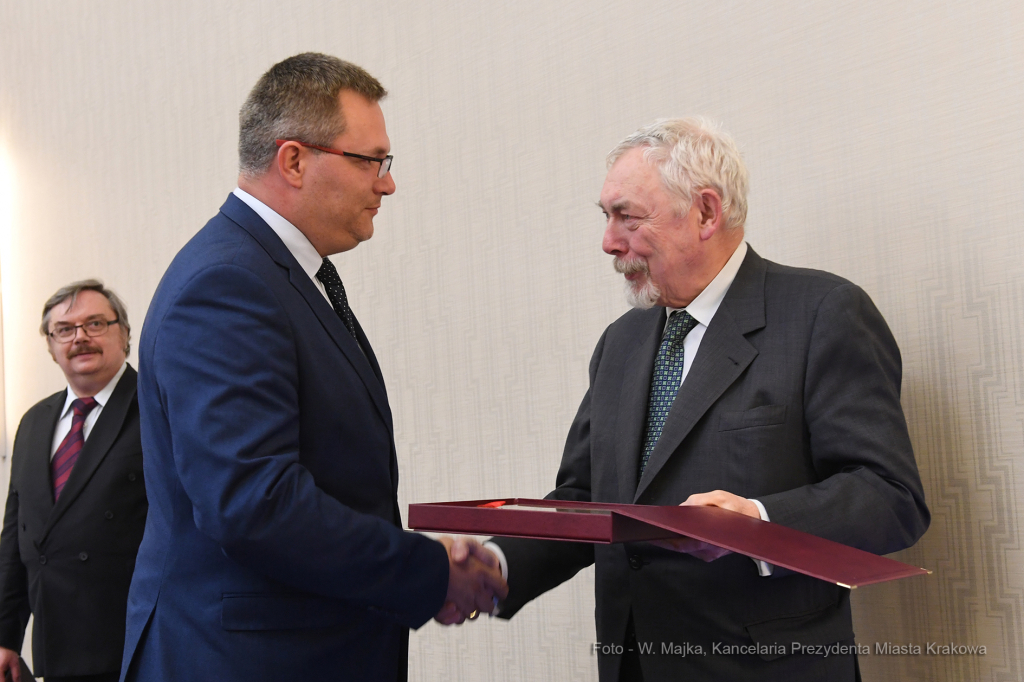 2222jpg.jpg-Wręczenie Nagrody Samorządowej im. Norberta Barlickiego  Autor: W. Majka